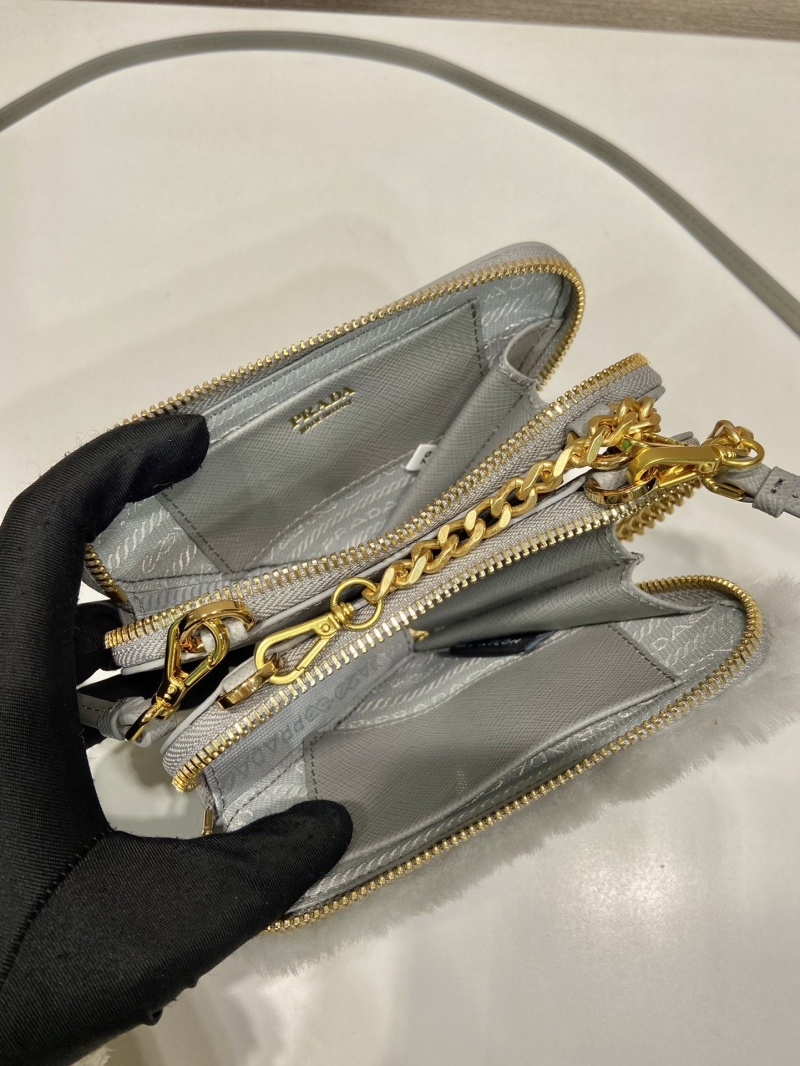 Pra*a triangle pouch